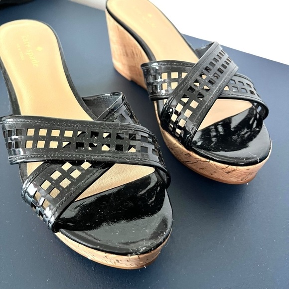 Kate Spade Tawny Black Patent Leather Natural Cork Peep Toe Wedge Sandals Size 9 - Picture 2 of 16